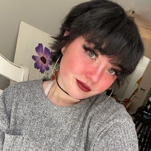 Meet your Posher, Isabel